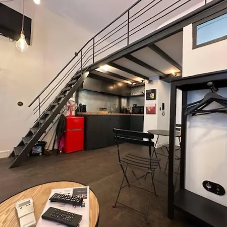 Center W Mezzanine 5min From Palace Apartment *